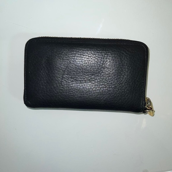 Michael kors black wallet with gold hardware - Picture 4 of 5